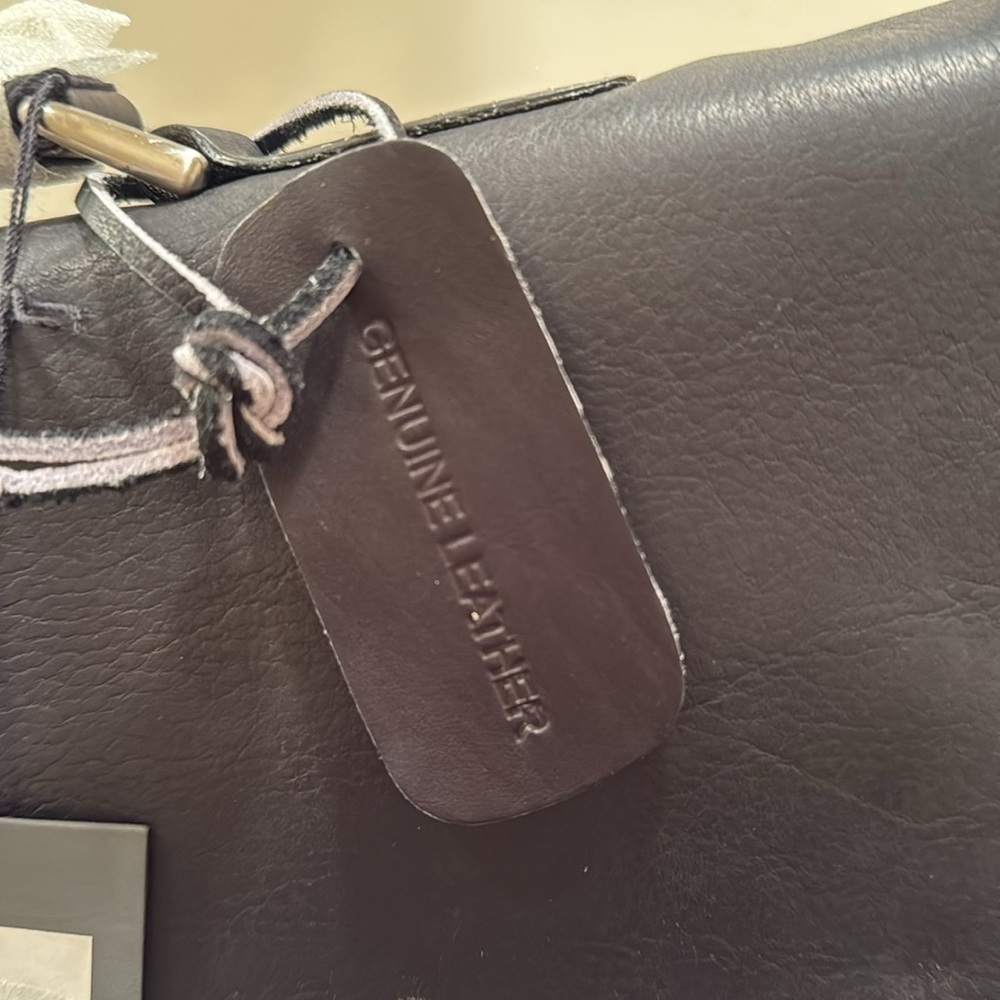 Kenneth Cole Reaction Black Leather Briefcase with Shoulder Strap - Picture 9 of 12